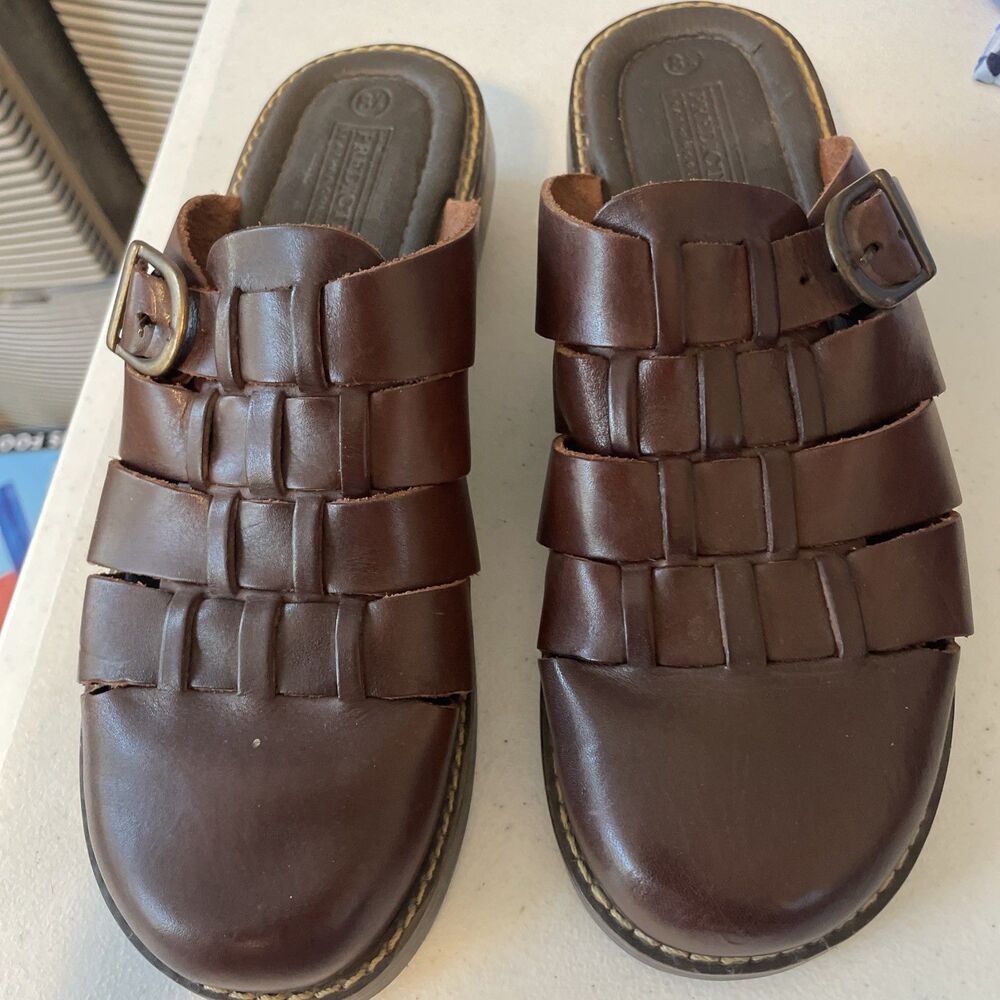 PREDICTIONS LEATHER COLLECTION WOMENS SHOES 8.5 BROWN SLIP-ON WEAVE